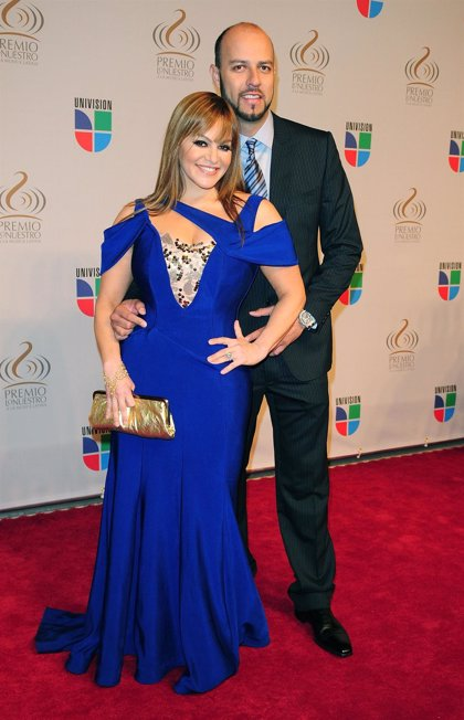 Juan López and Jenni Rivera